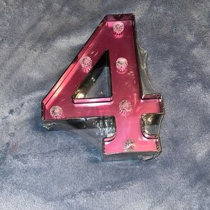 Hone decor #4 lights up